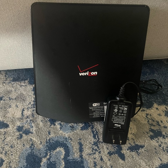 Verizon G1100 Fios Quantum Gateway Wireless Wi-Fi Router Modem with Power Cord - Picture 1 of 4